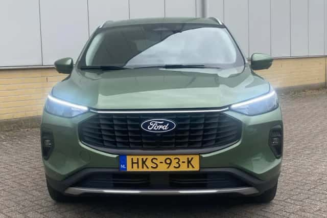 Ford Kuga (2025) thumbnail 3