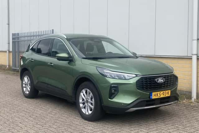 Ford Kuga (2025) thumbnail 4