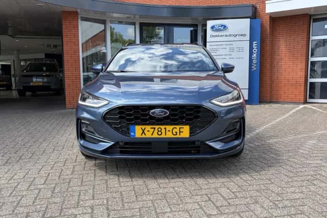 Ford Focus (2023) thumbnail 2