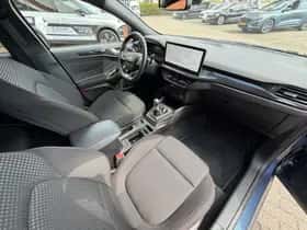 Ford Focus (2023) thumbnail 16