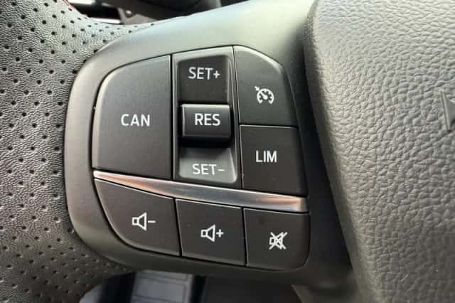Ford Focus (2023) thumbnail 21