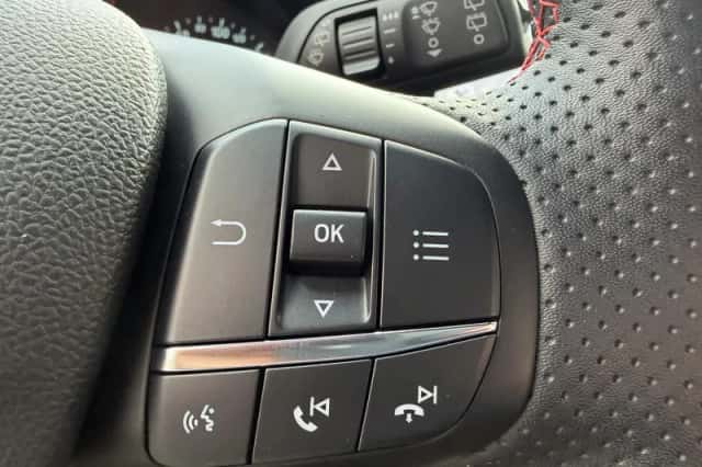 Ford Focus (2023) thumbnail 22