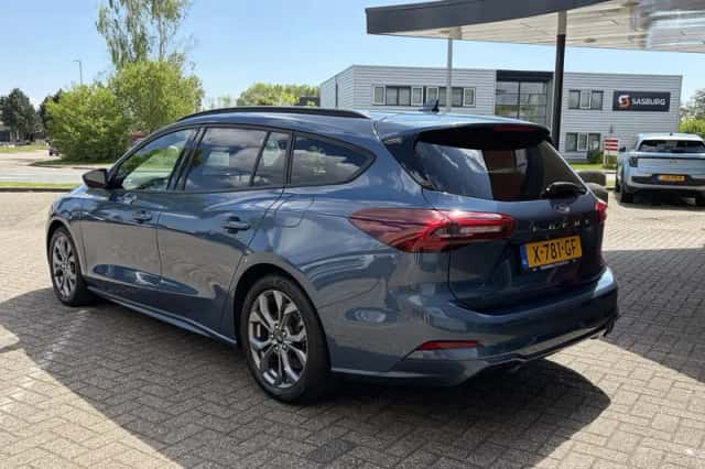 Ford Focus (2023) thumbnail 5