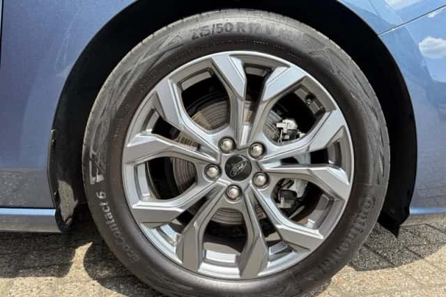 Ford Focus (2023) thumbnail 10