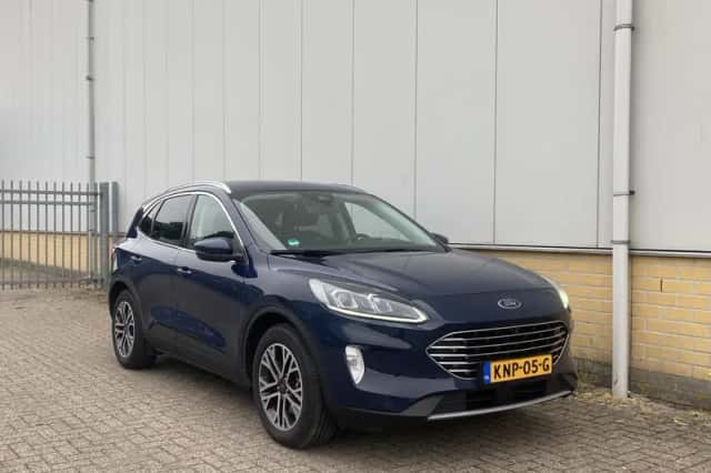 Ford Kuga (2020) thumbnail 3