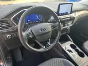 Ford Kuga (2022) thumbnail 18