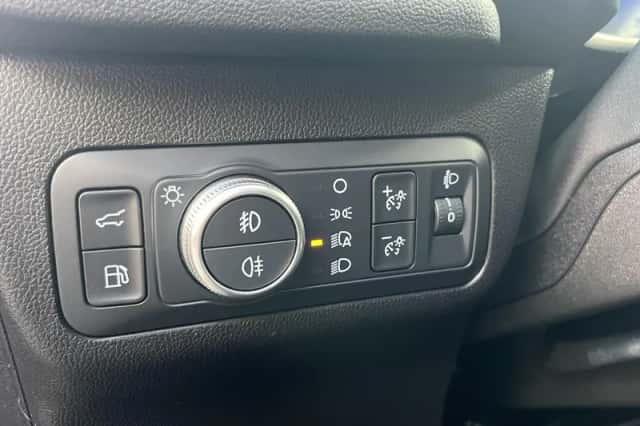 Ford Kuga (2022) thumbnail 21