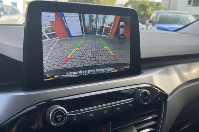 Ford Kuga (2022) thumbnail 23
