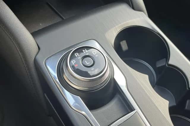 Ford Kuga (2022) thumbnail 24