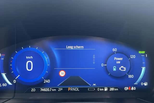 Ford Kuga (2022) thumbnail 27