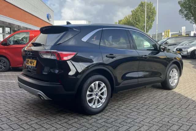 Ford Kuga (2022) thumbnail 9