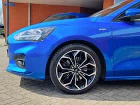 Ford Focus (2020) thumbnail 5