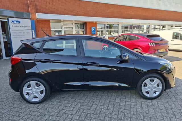 Ford Fiesta (2018) thumbnail 3
