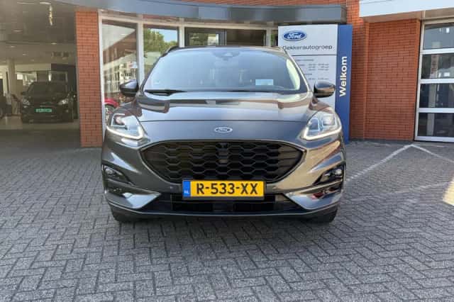 Ford Kuga (2021) thumbnail 2
