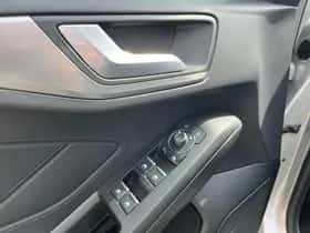 Ford Focus (2024) thumbnail 16