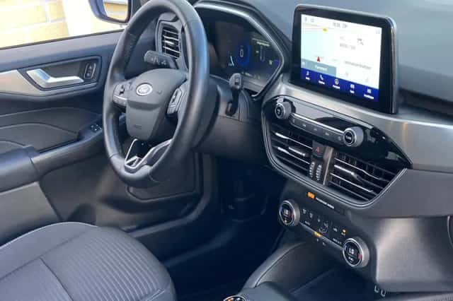Ford Kuga (2022) thumbnail 15