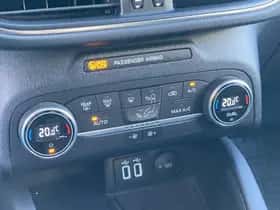 Ford Kuga (2022) thumbnail 17
