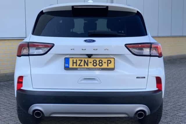 Ford Kuga (2022) thumbnail 23
