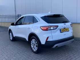 Ford Kuga (2022) thumbnail 4