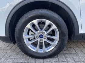 Ford Kuga (2022) thumbnail 5