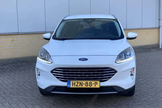 Ford Kuga (2022) thumbnail 8