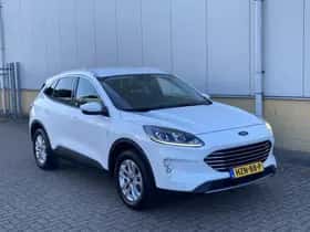 Ford Kuga (2022) thumbnail 9