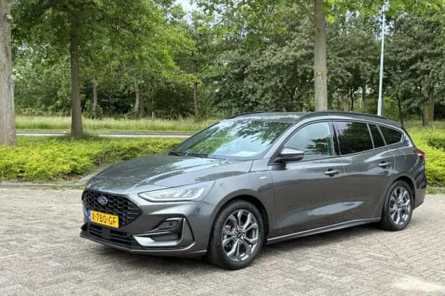 Ford Focus (2023) thumbnail 3