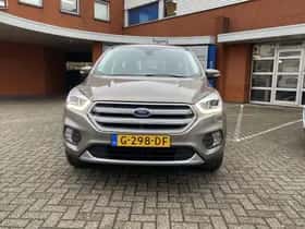 Ford Kuga (2019) thumbnail 2