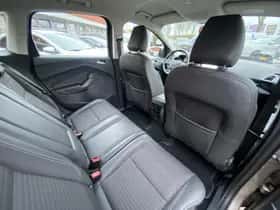 Ford Kuga (2019) thumbnail 12