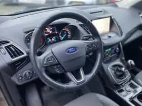 Ford Kuga (2019) thumbnail 14