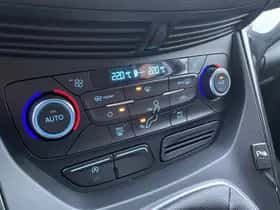 Ford Kuga (2019) thumbnail 23