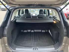 Ford Kuga (2019) thumbnail 9