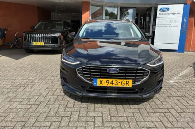 Ford Focus (2023) thumbnail 2