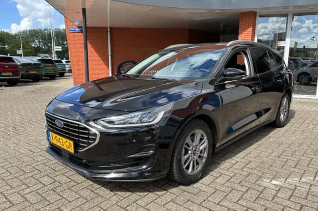 Ford Focus (2023) thumbnail 3