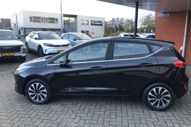 Ford Fiesta (2023) thumbnail 3