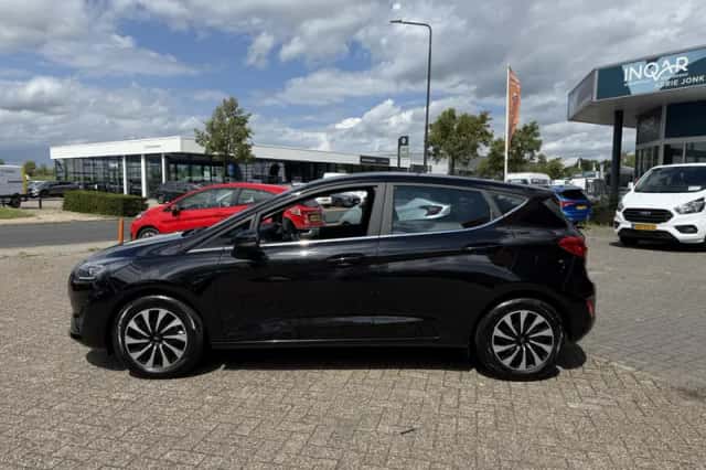 Ford Fiesta (2023) thumbnail 2