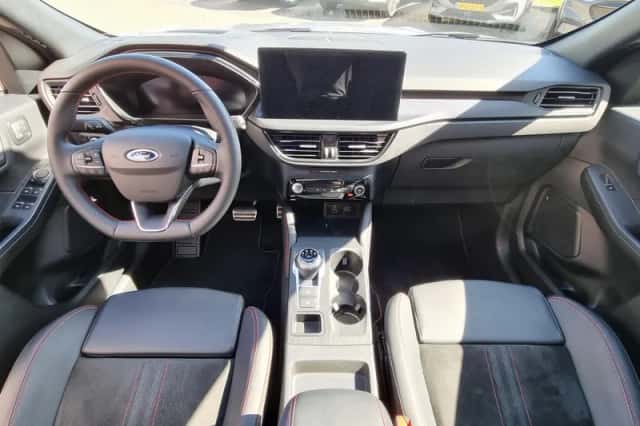 Ford Kuga (2025) thumbnail 16