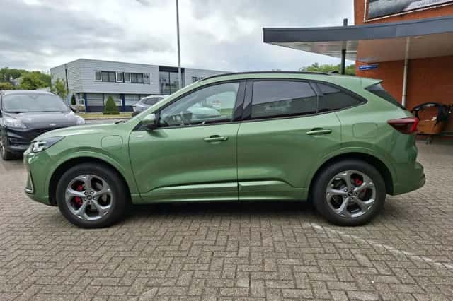 Ford Kuga (2025) thumbnail 3