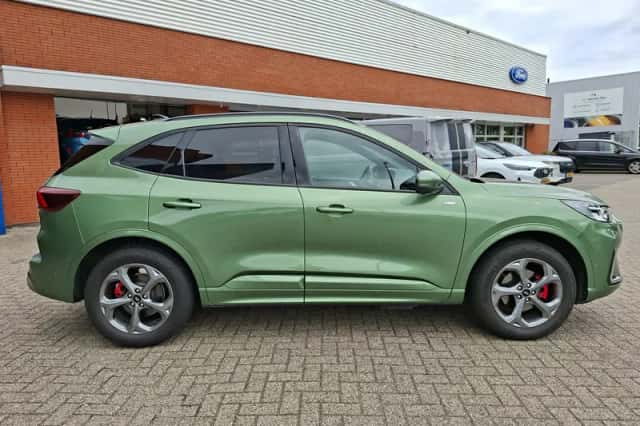 Ford Kuga (2025) thumbnail 6
