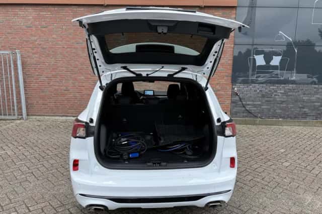 Ford Kuga (2024) thumbnail 5