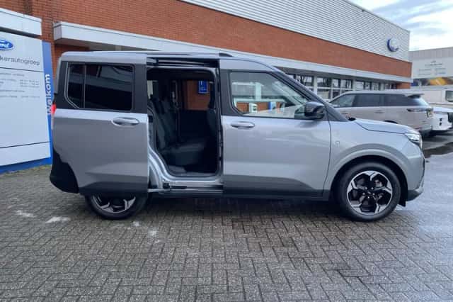 Ford Tourneo Courier (2025) thumbnail 12