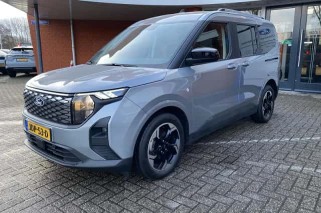 Ford Tourneo Courier (2025) thumbnail 3