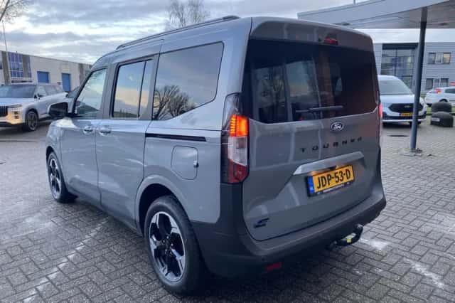 Ford Tourneo Courier (2025) thumbnail 6
