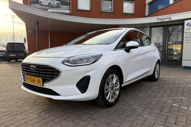 Ford Fiesta (2022) thumbnail 3