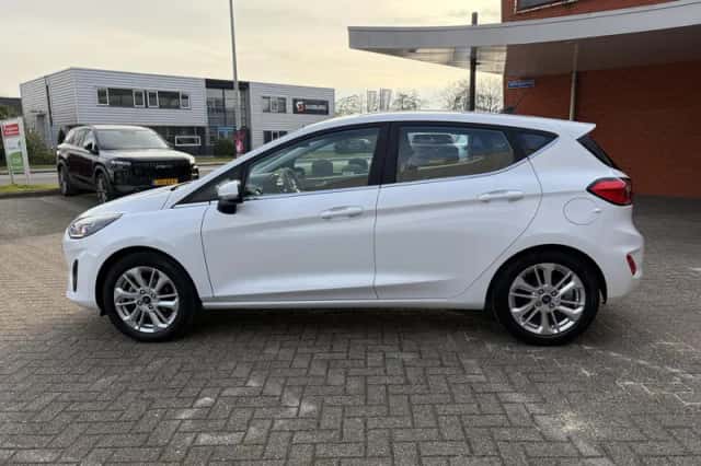 Ford Fiesta (2022) thumbnail 4