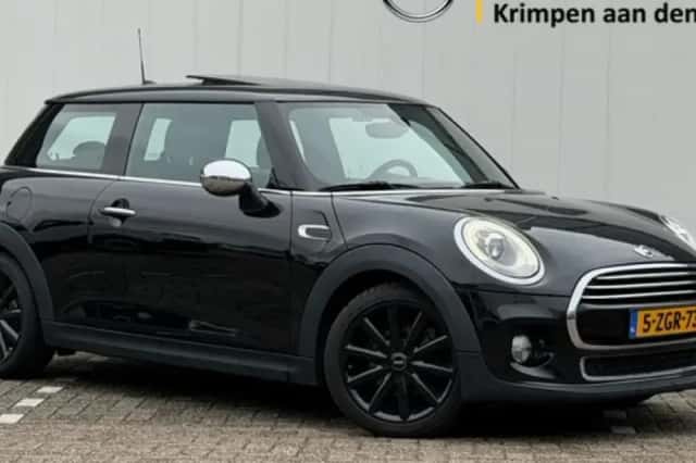 MINI Cooper (2015) thumbnail 1