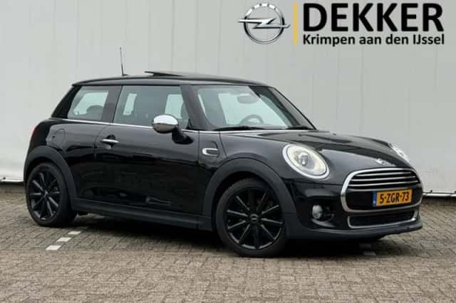 MINI Cooper (2015) thumbnail 2