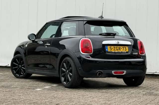 MINI Cooper (2015) thumbnail 5