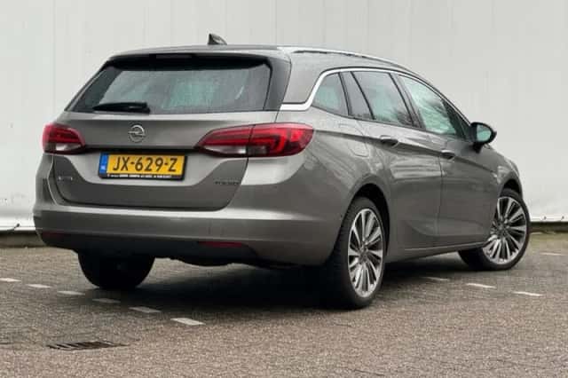 Opel Astra (2016) thumbnail 3
