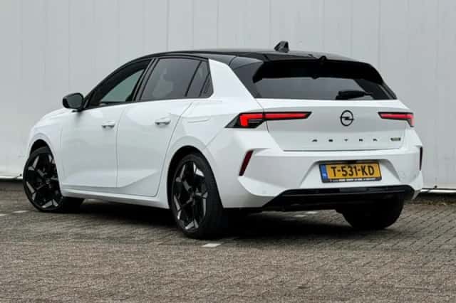 Opel Astra (2023) thumbnail 5